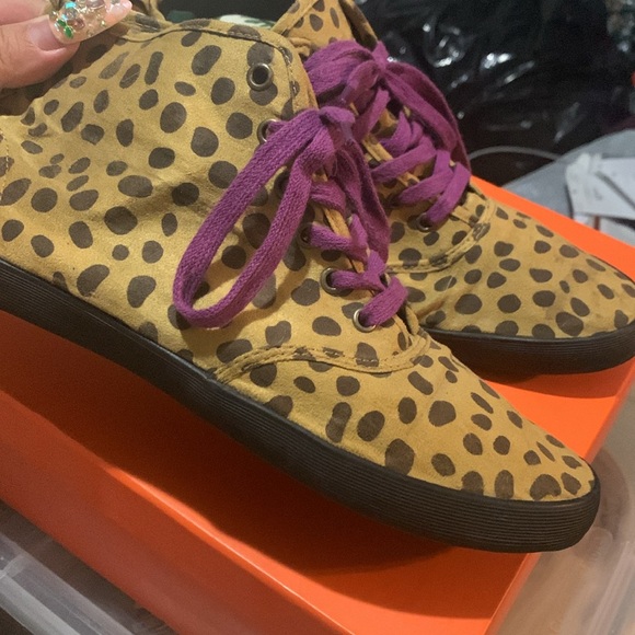 A Lot Size 10 shoes - Picture 5 of 15